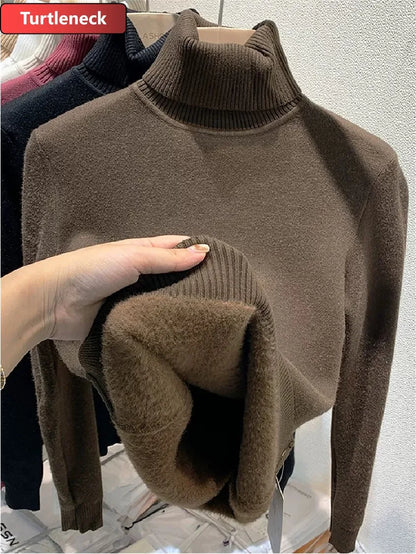 SIENNA Refined Turtleneck