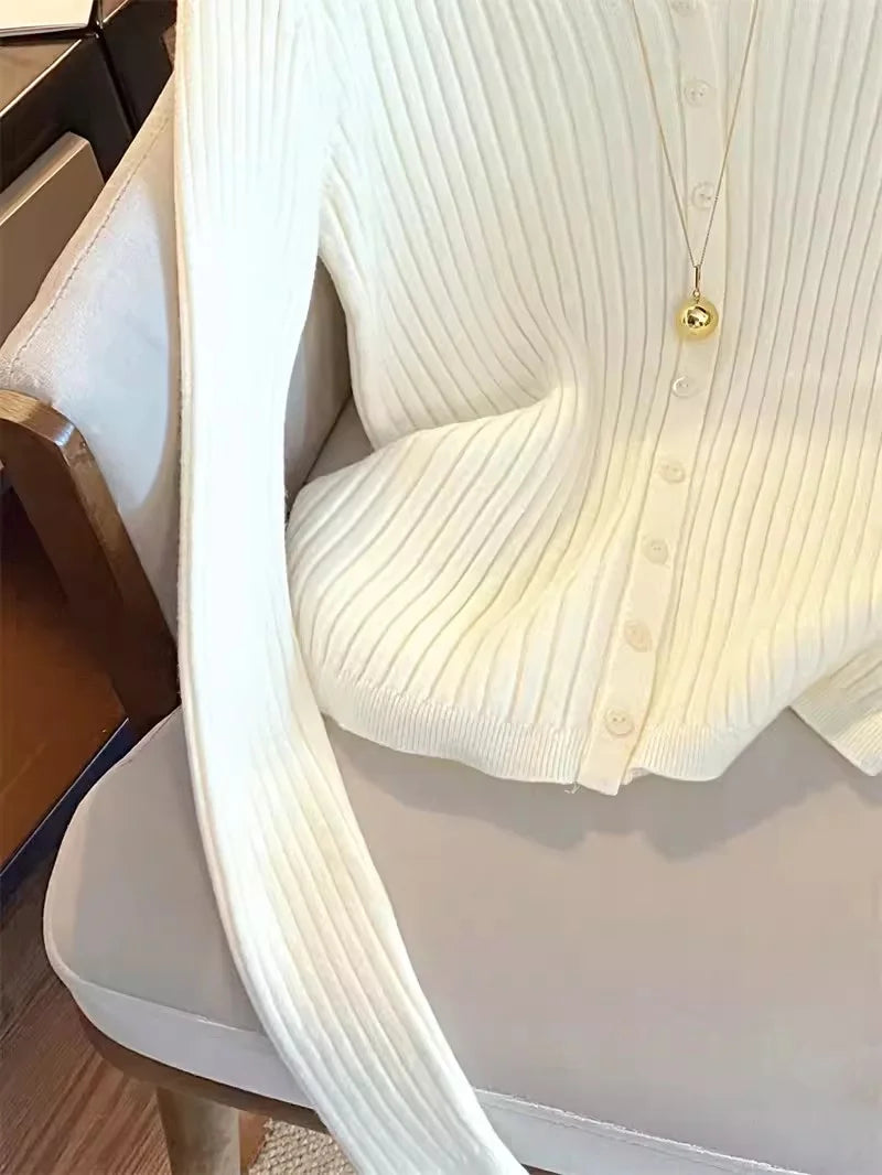 LUNE Knit Sleeve Sweater