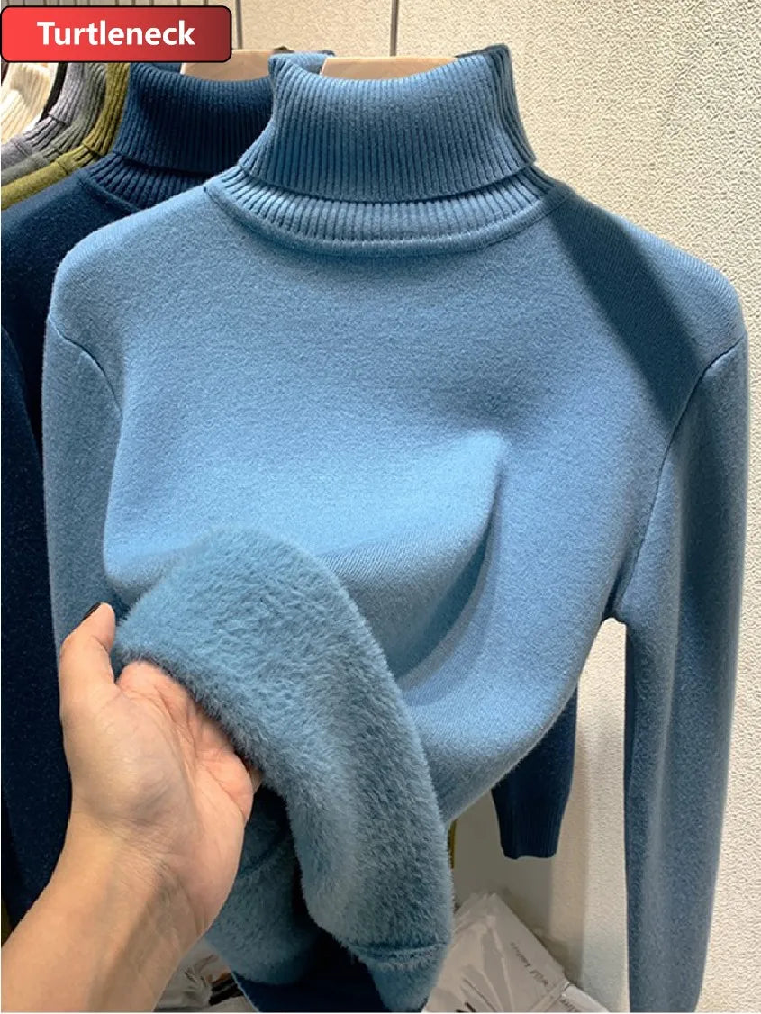 SIENNA Refined Turtleneck