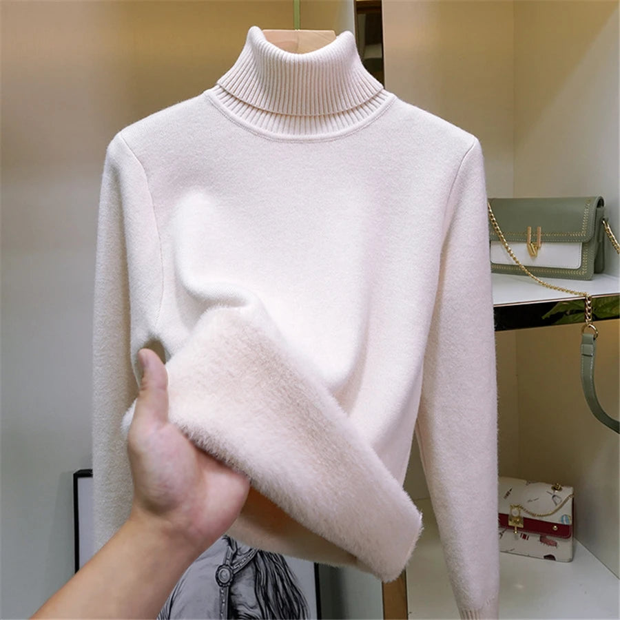 SIENNA Refined Turtleneck